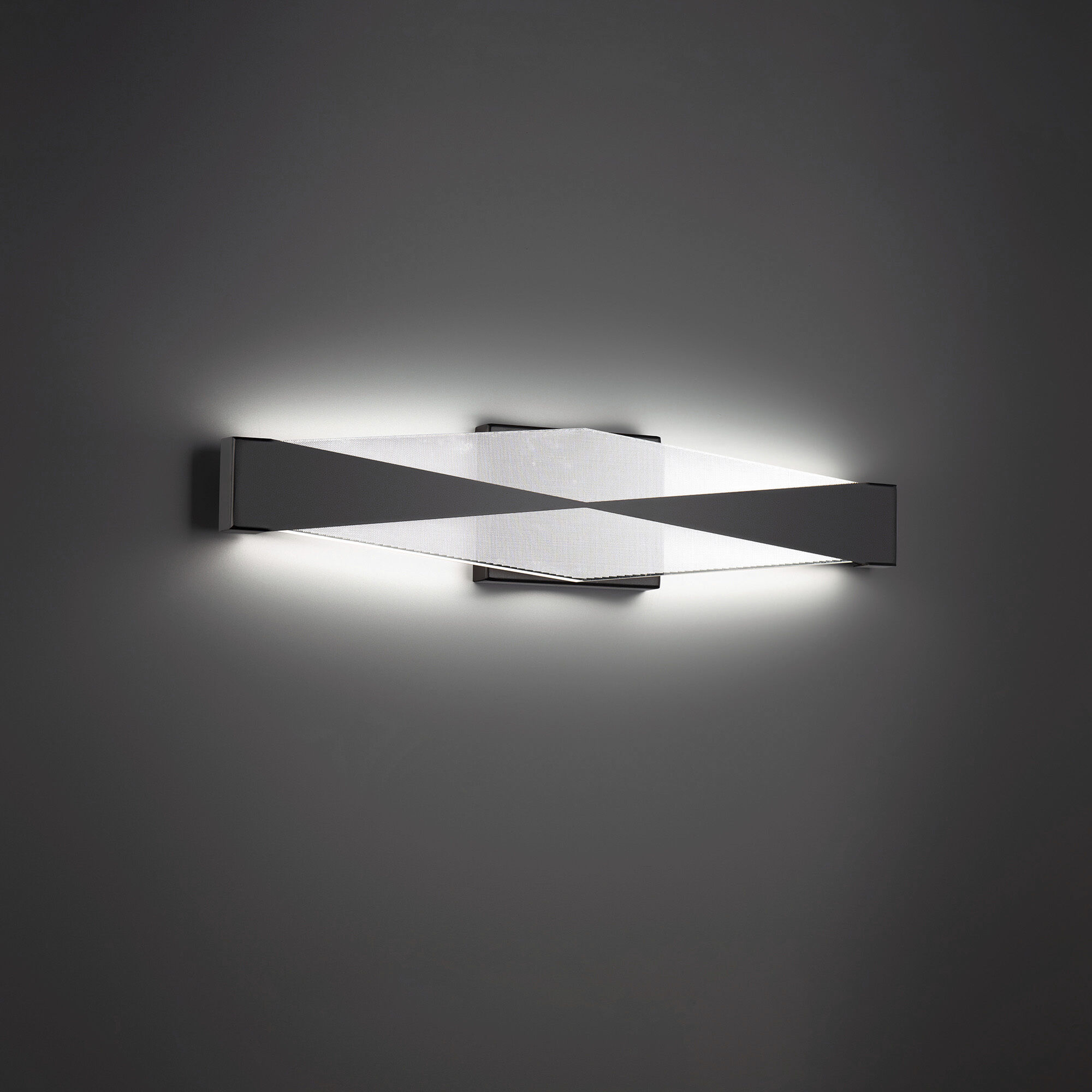 24 inch black light outlet