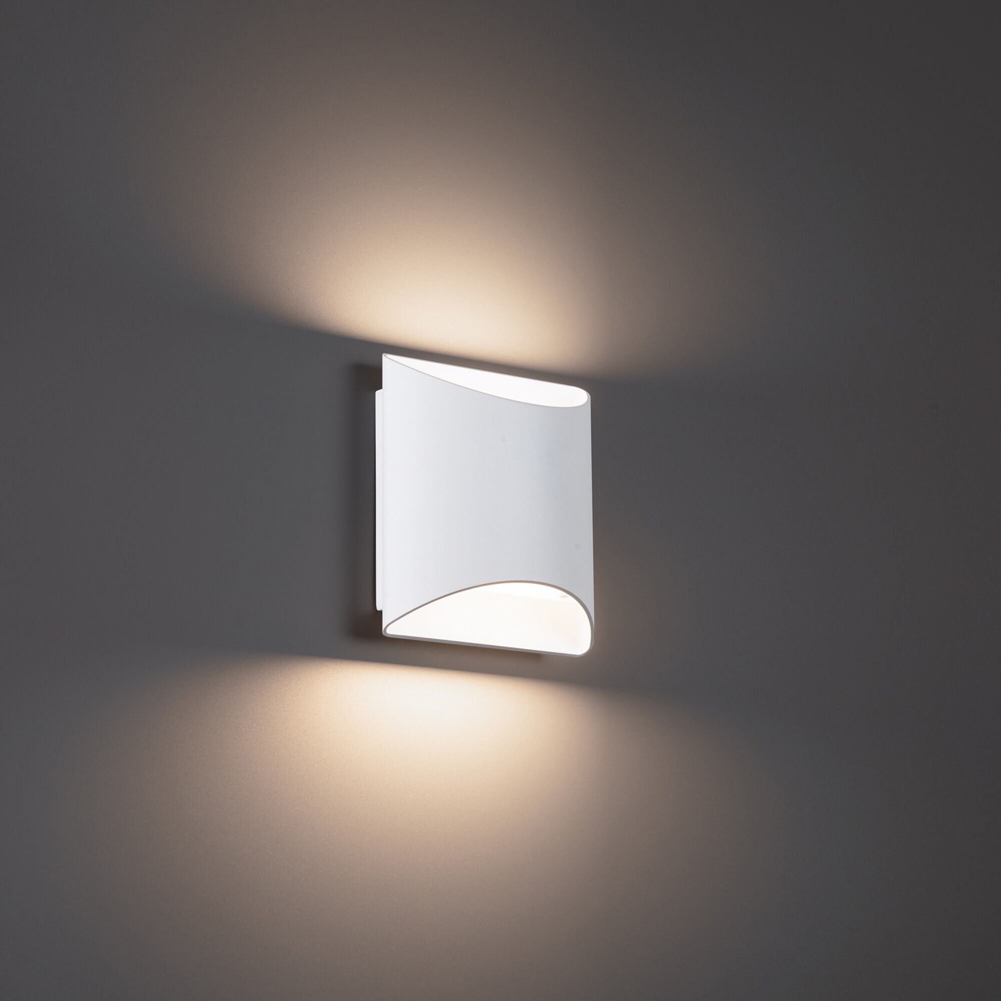 Duet Wall Sconce Wall Light in 3000K, White, dweLED