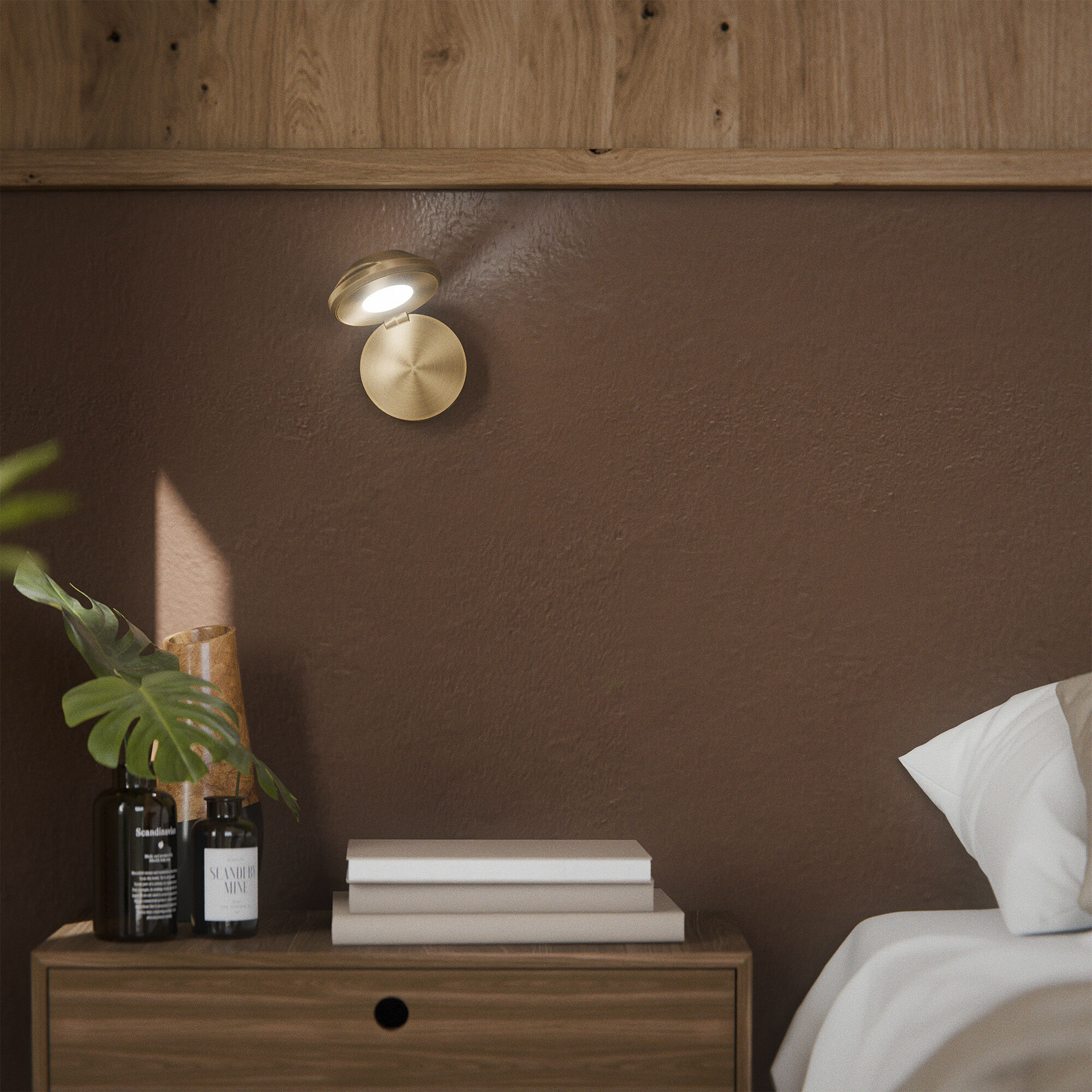 Flipside Reading Light Wall Light in Aged Brass, dweLED