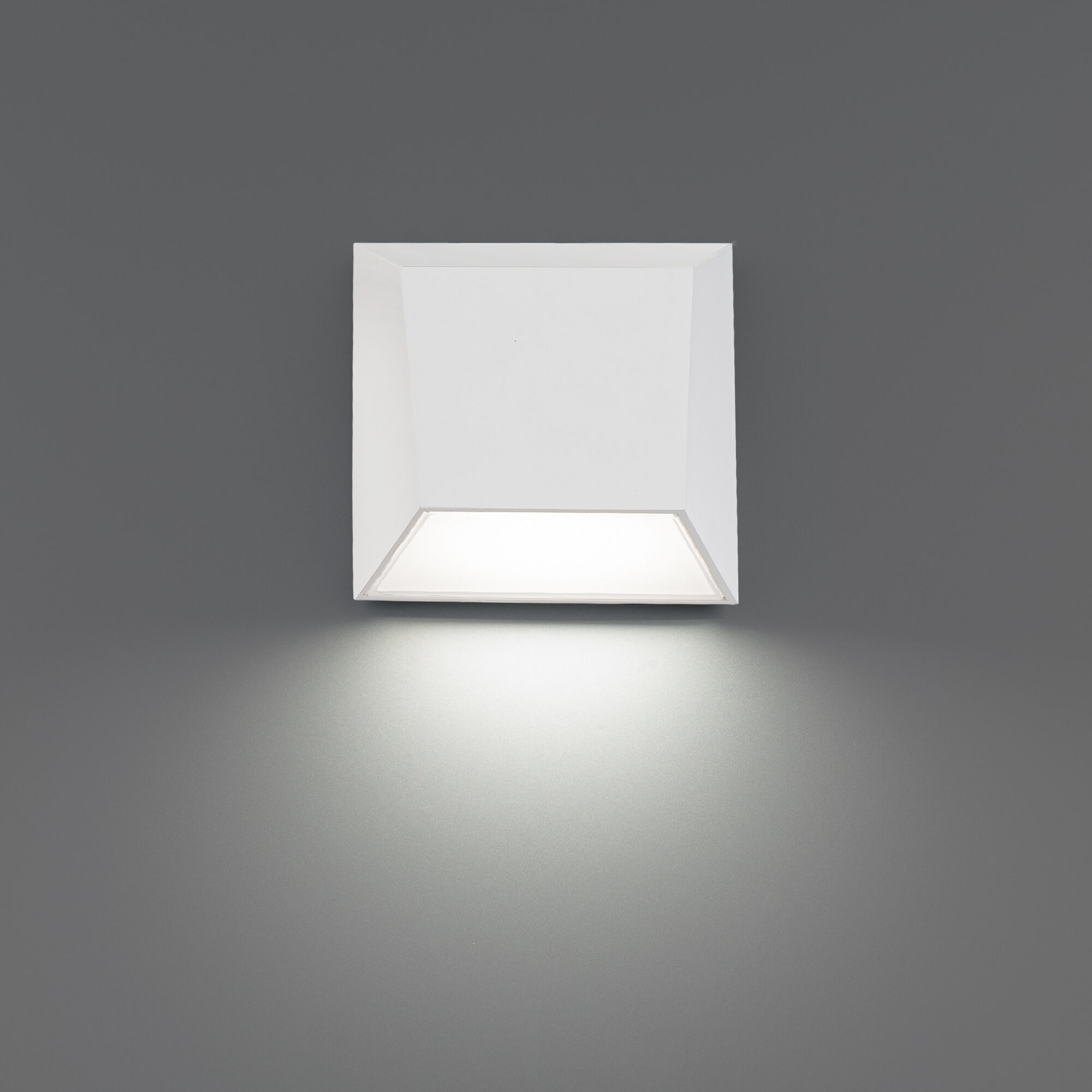 Atlantis LED 6 inch White Outdoor Wall Light in 3000K, dweLED