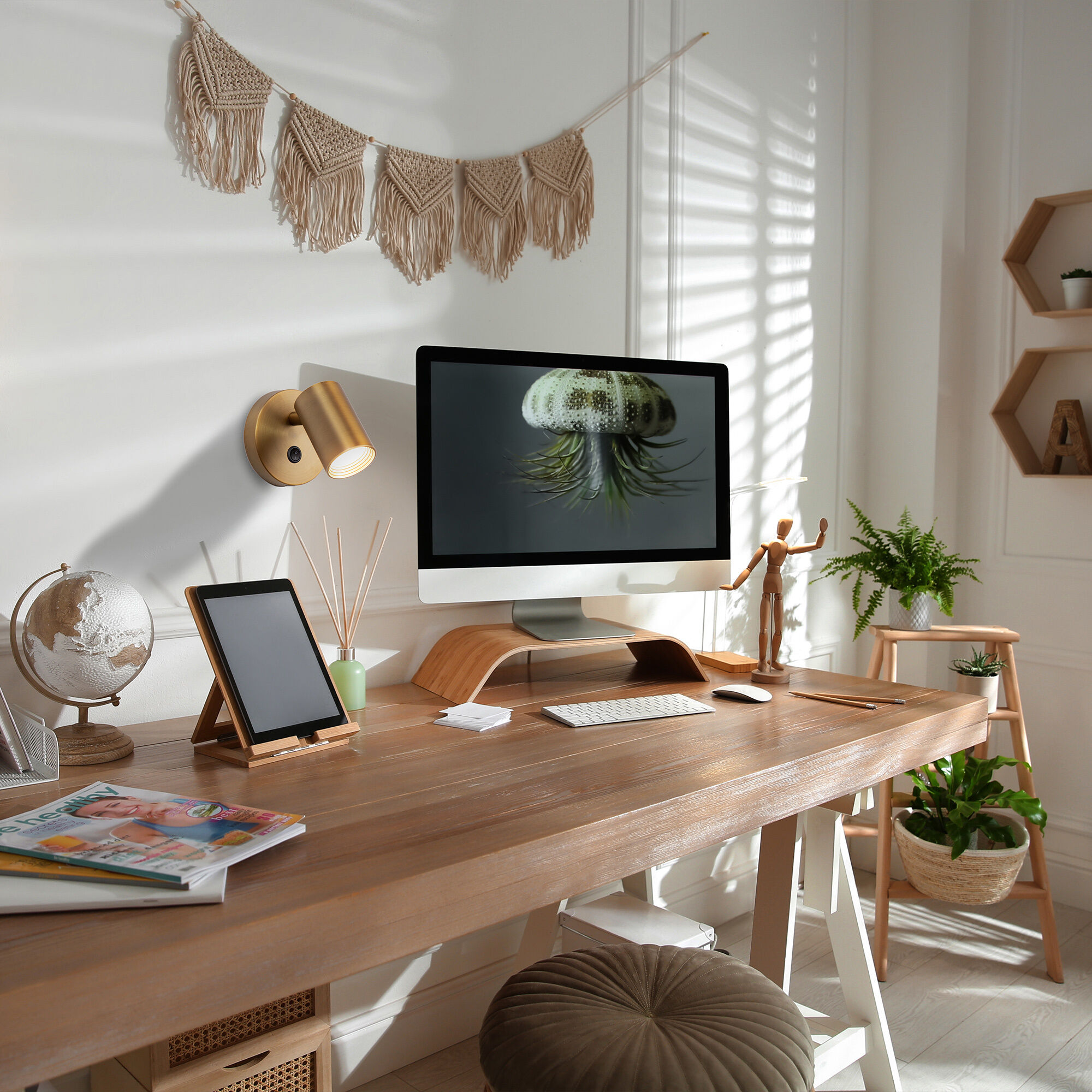 Kepler Reading Light Wall Light in Aged Brass, dweLED