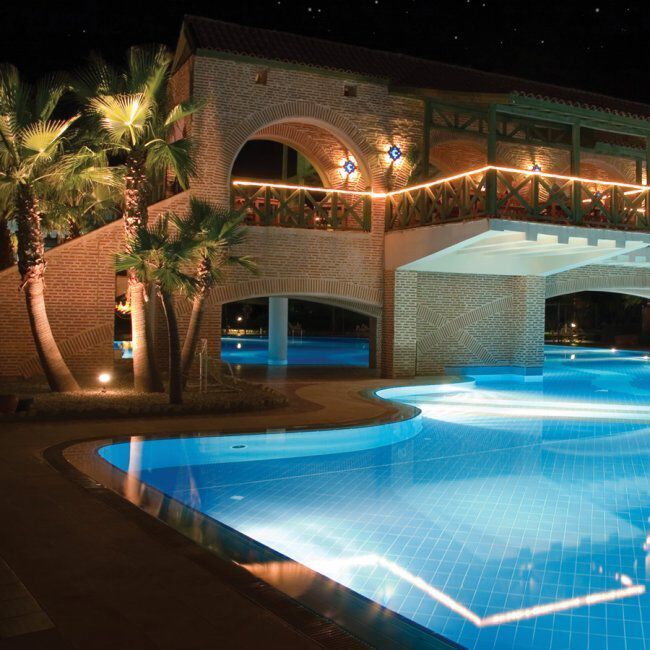 InvisiLED LED 0.75 inch Black Outdoor LED Strip Lighting in 5ft, Outdoor LED 24V Strip Light, WAC Lighting